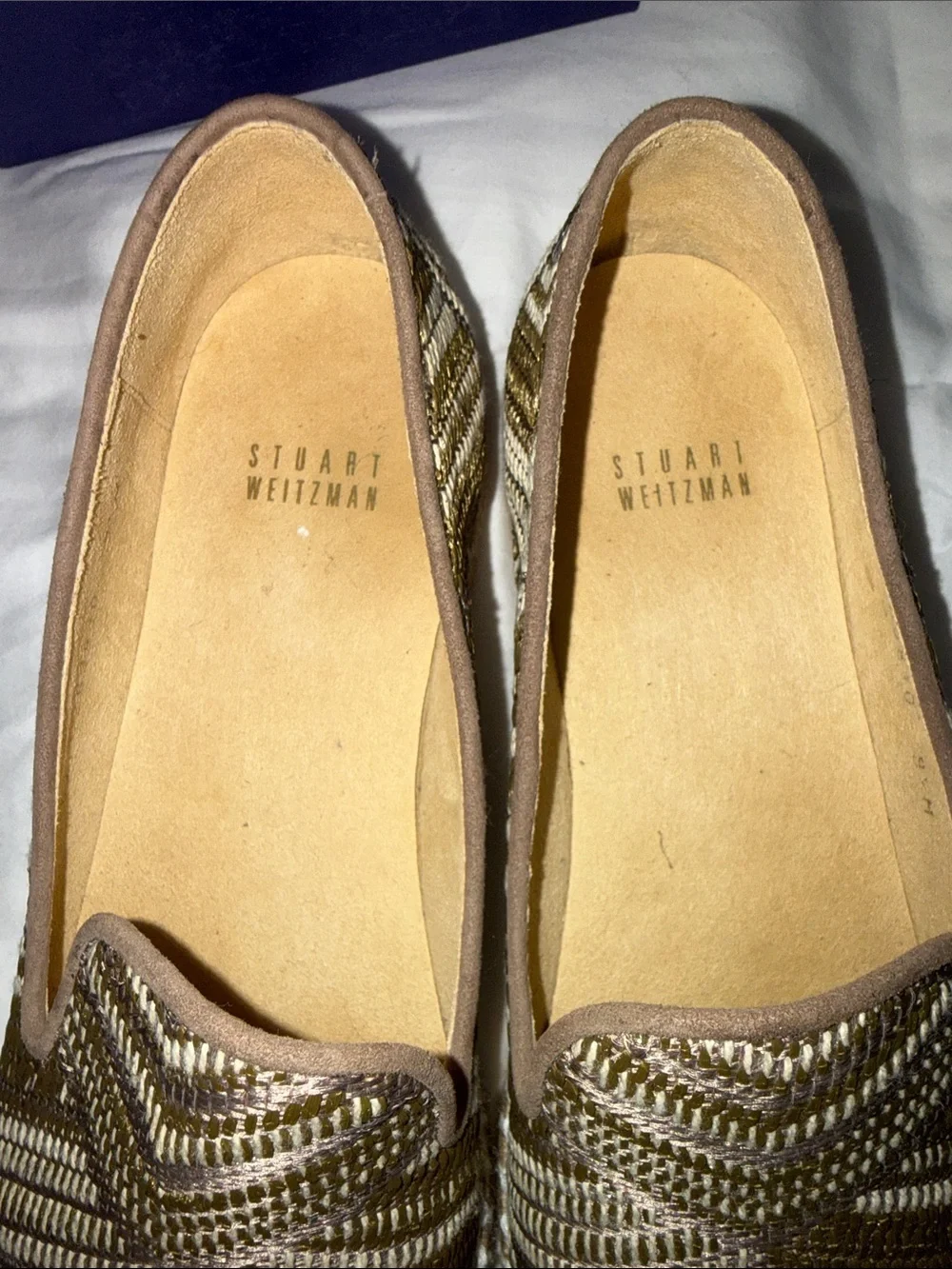 Stuart Weitzman Braided Woven Slip-On Loafers in Tan and Gold. Size 9,5